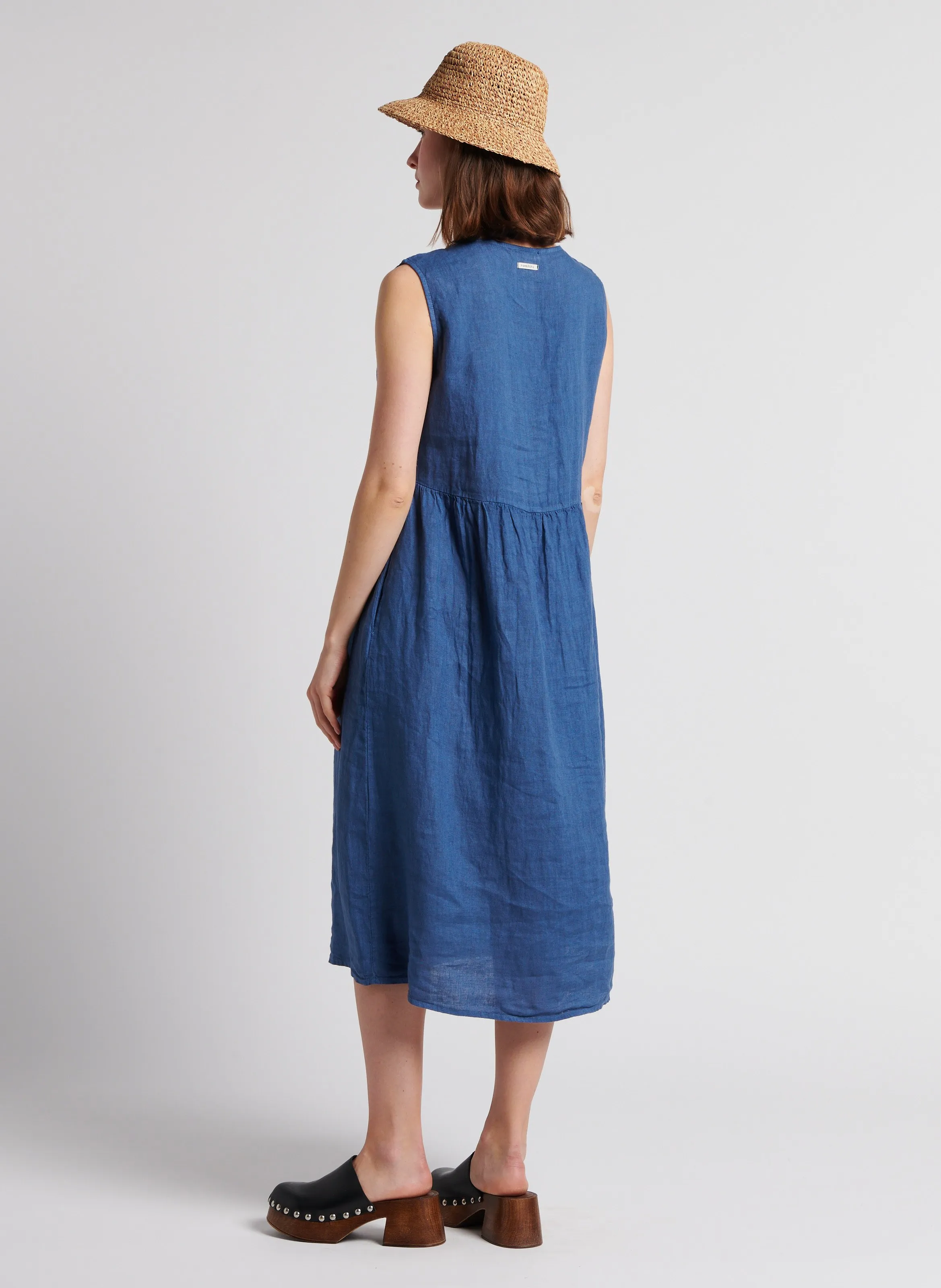 HUMILITY Vestido midi de lino con cuello redondo en azul